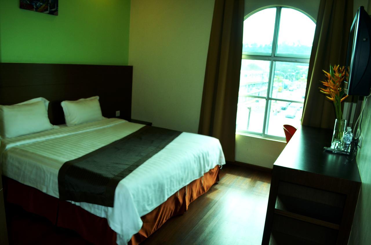 Lintas Plaza Hotel Kota Kinabalu Exterior foto